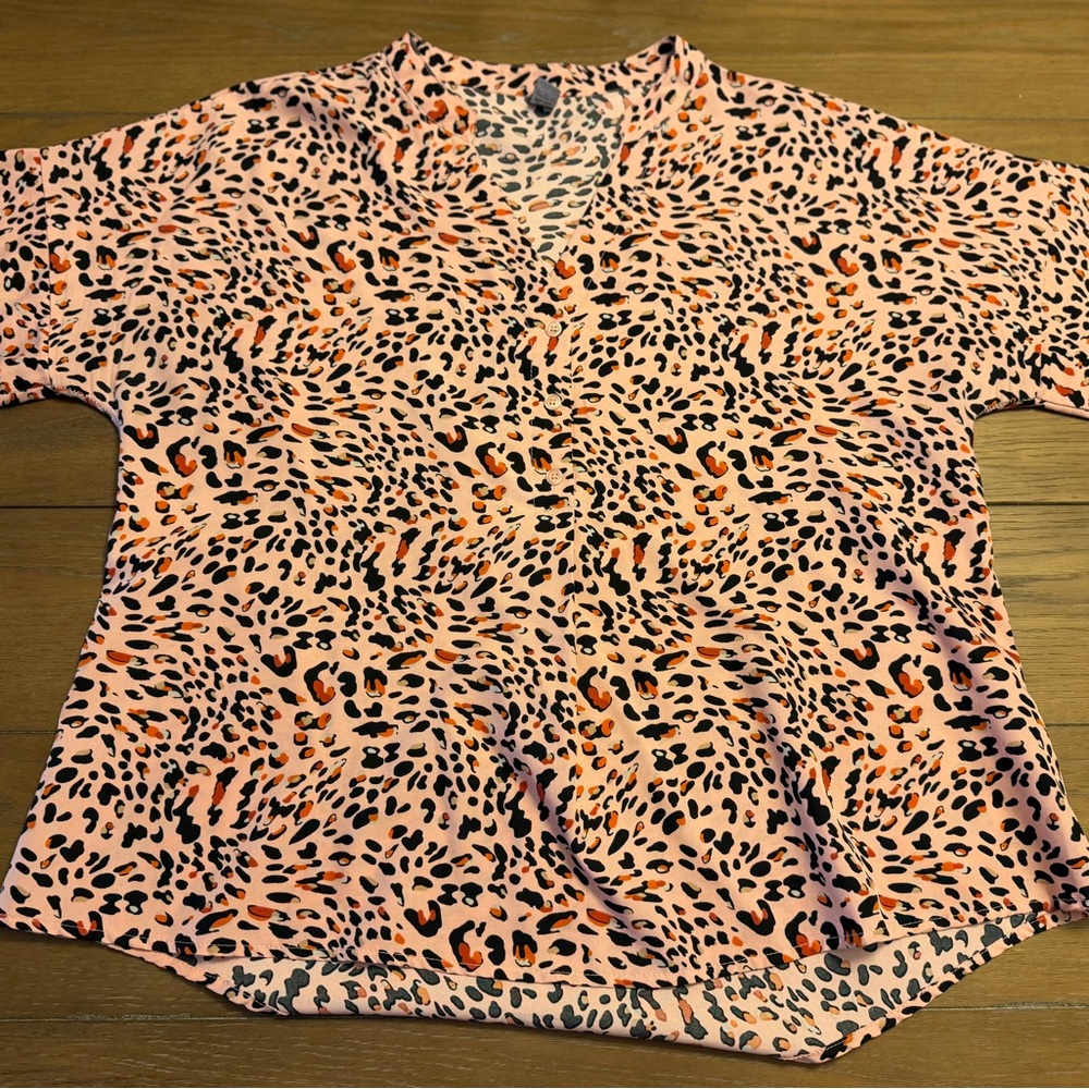 Leopard Print V-Neck Blouse - Peach